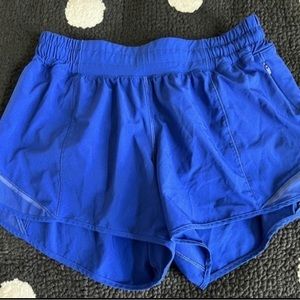 Lululemon low rise Hotty hot shorts Size 8